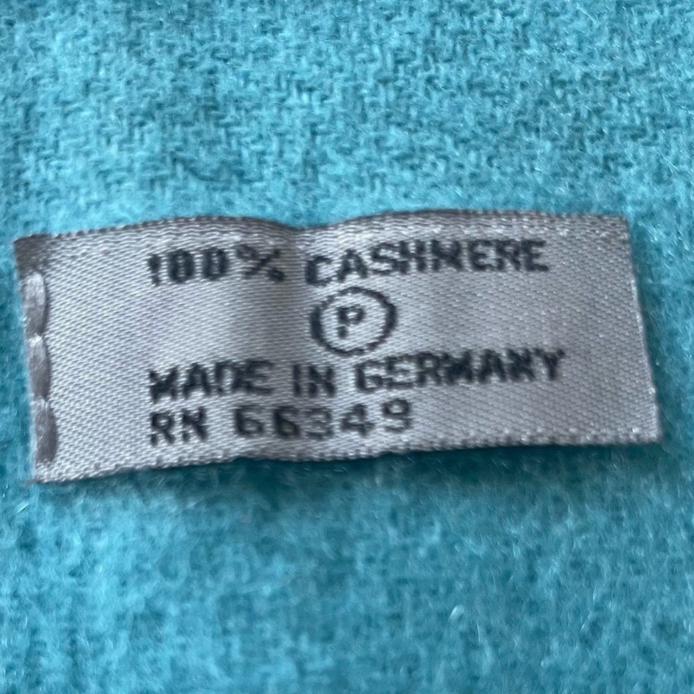 Cashmere Scarf - Picture 6 of 6